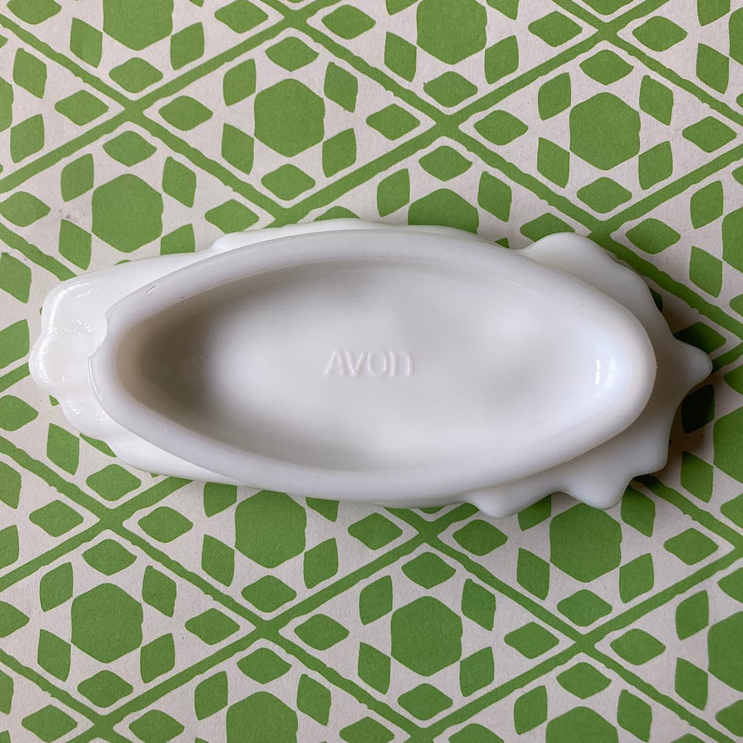 Avon ミルクガラス　ハンドトレイ