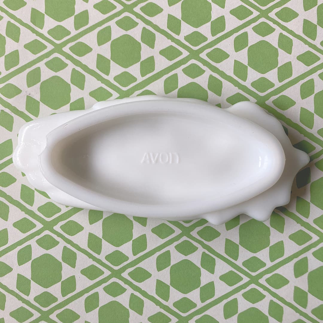 Avon ミルクガラス　ハンドトレイ
