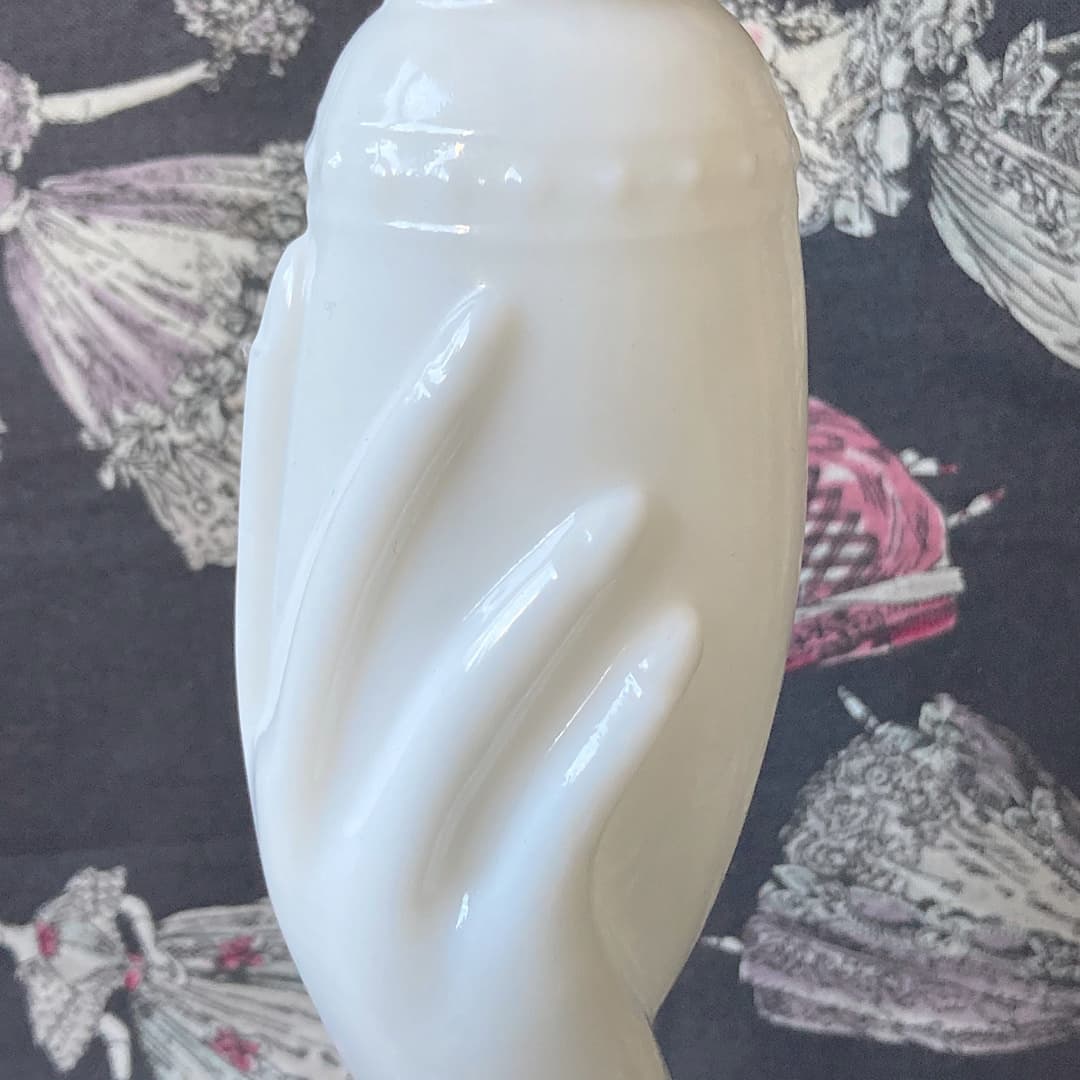 Avon ミルクガラス　ハンドトレイ