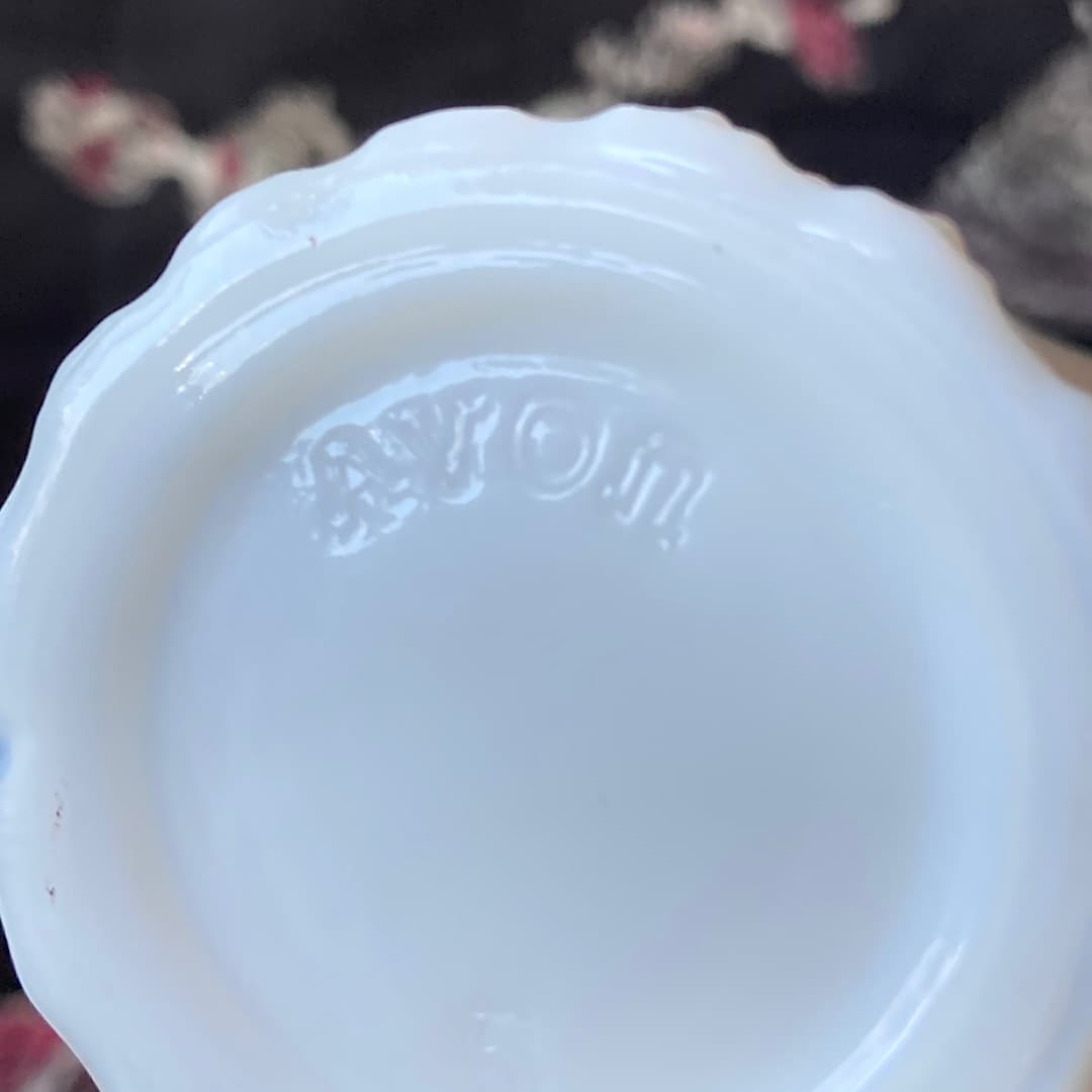 Avon ミルクガラス　ハンドトレイ