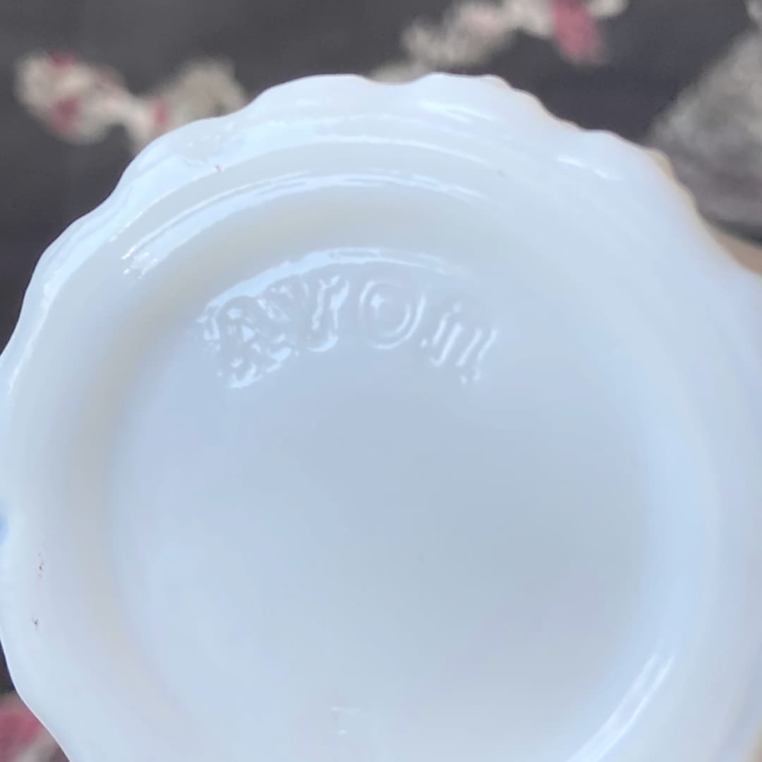 Avon ミルクガラス　ハンドトレイ