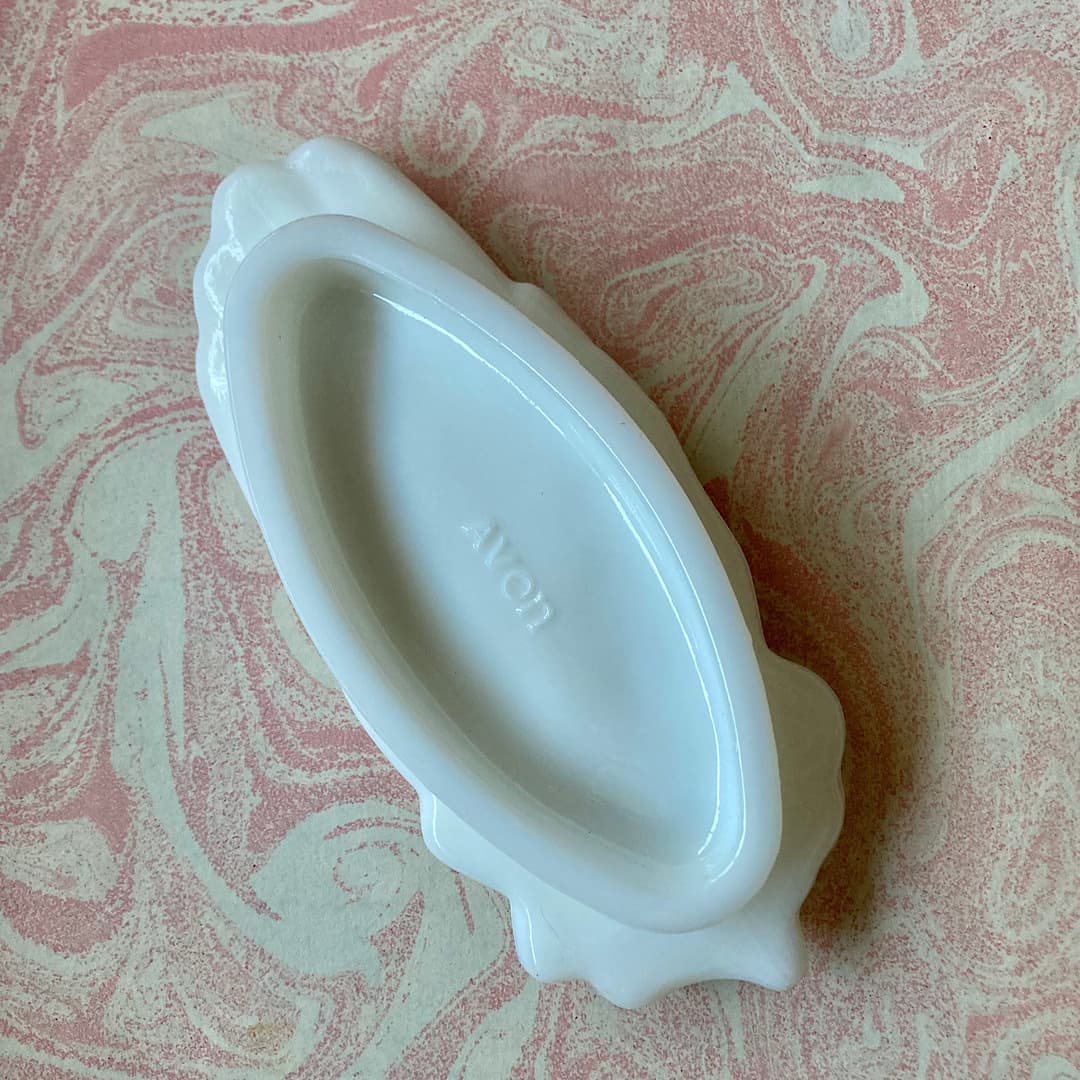 Avon ミルクガラス　ハンドトレイ
