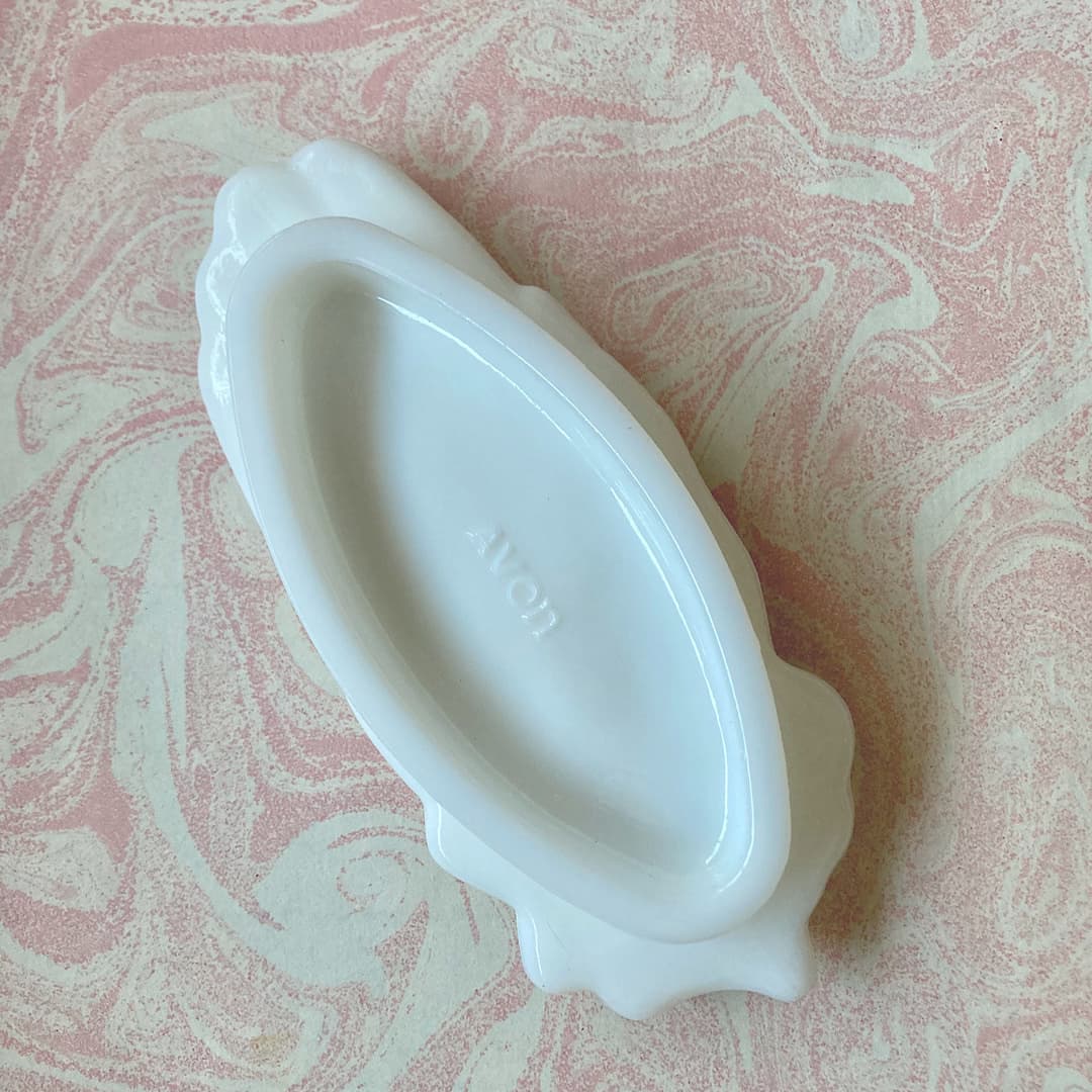 Avon ミルクガラス　ハンドトレイ