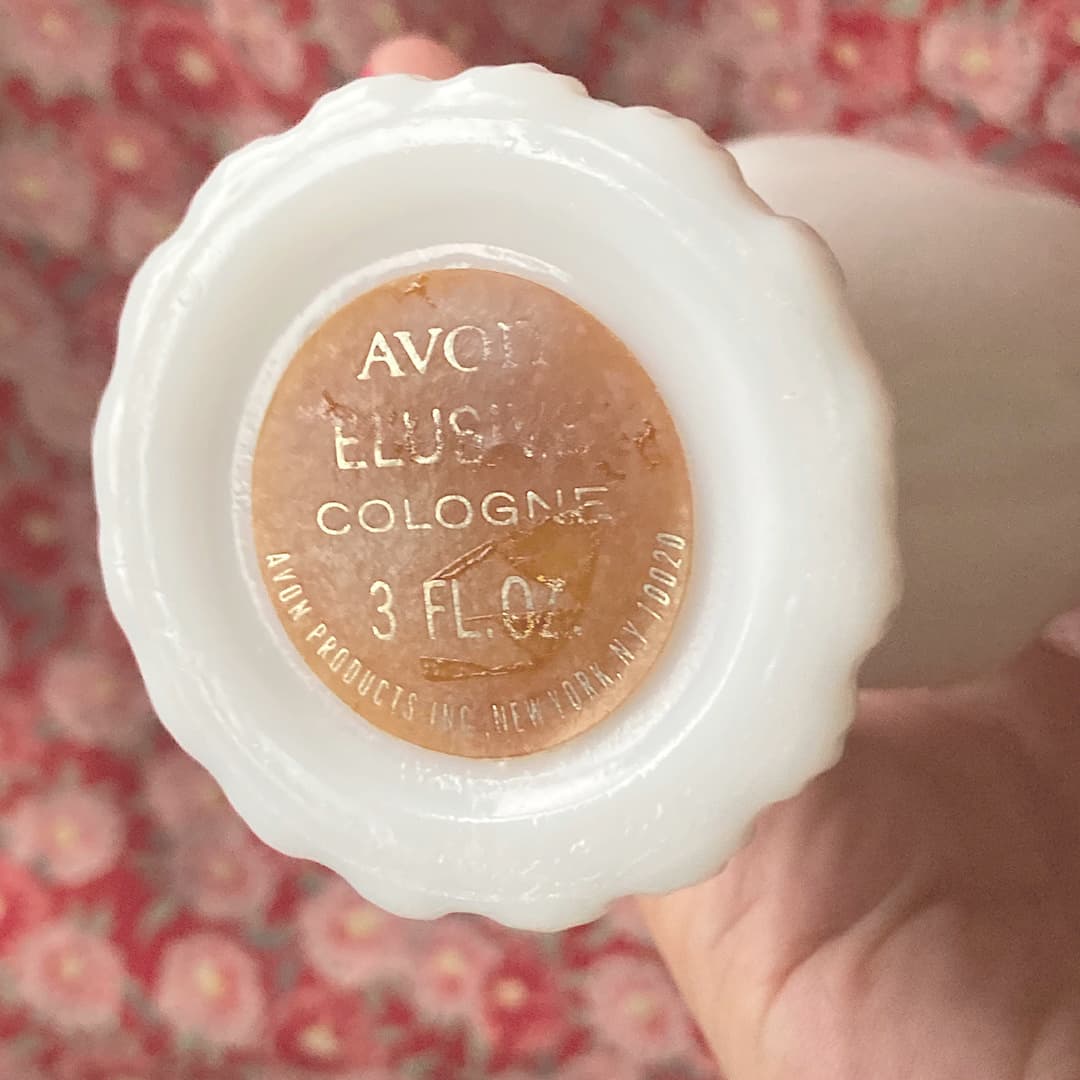 Avon ミルクガラス　ハンドトレイ