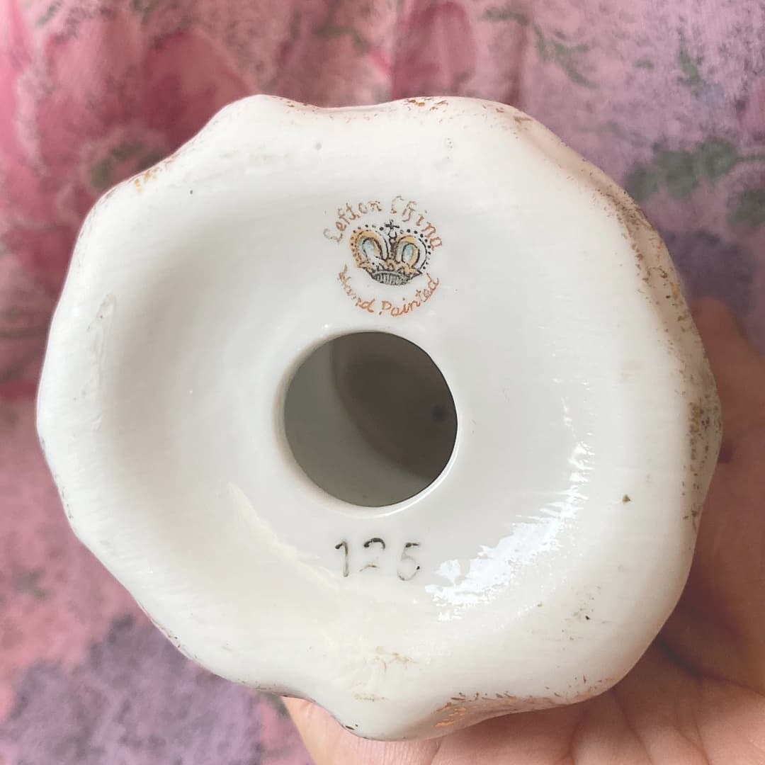 ピースのハンドオブジェ