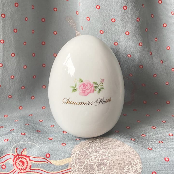 Avon ミルクガラス　ハンドトレイ