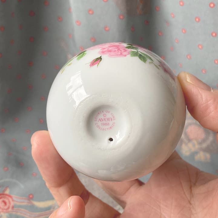 Avon ミルクガラス　ハンドトレイ