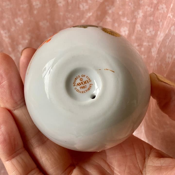 Avon ミルクガラス　ハンドトレイ