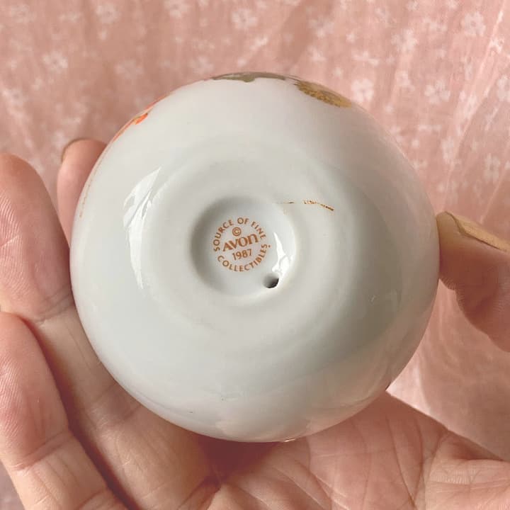 Avon ミルクガラス　ハンドトレイ