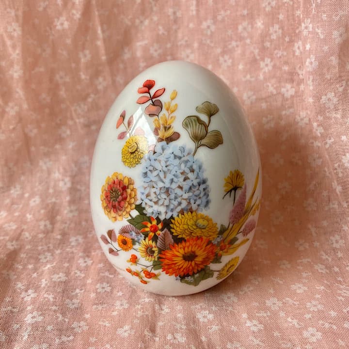 Avon ミルクガラス　ハンドトレイ