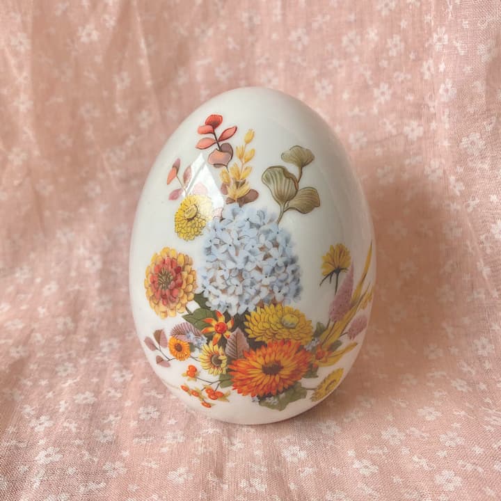 Avon ミルクガラス　ハンドトレイ