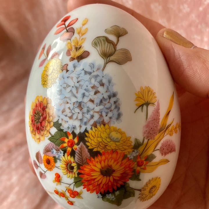 Avon ミルクガラス　ハンドトレイ