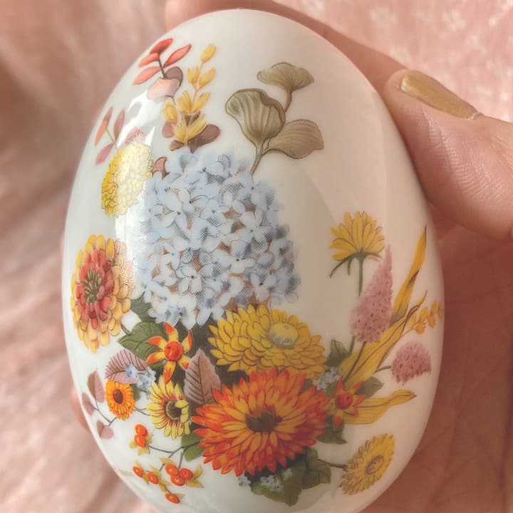 Avon ミルクガラス　ハンドトレイ