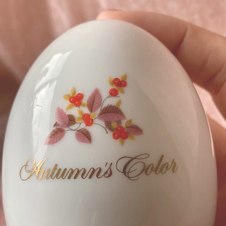 Avon ミルクガラス　ハンドトレイ