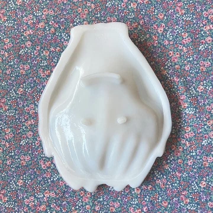 Avon ミルクガラス　ハンドトレイ