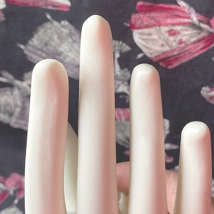 ポーセリン　ハンドトレイ