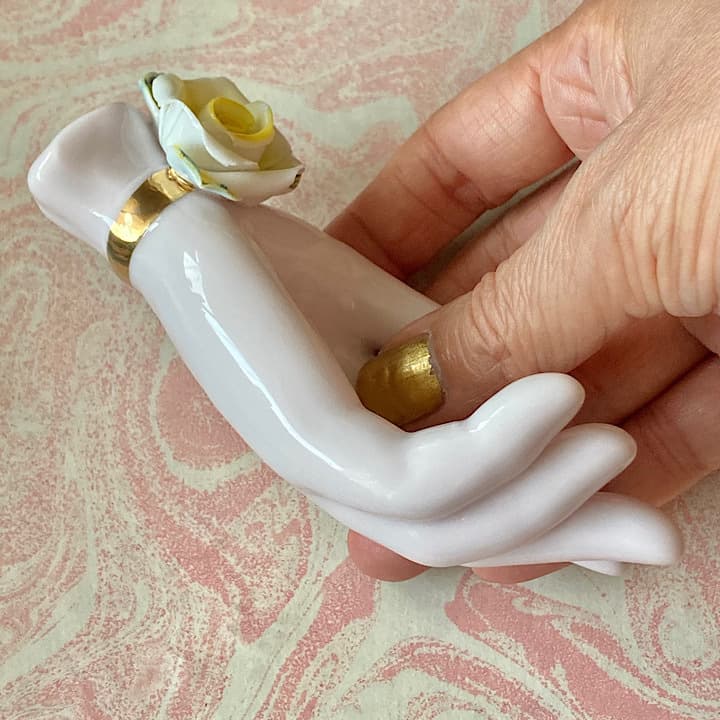 ポーセリン　ハンドトレイ