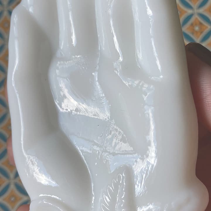Avon ミルクガラス　ハンドトレイ