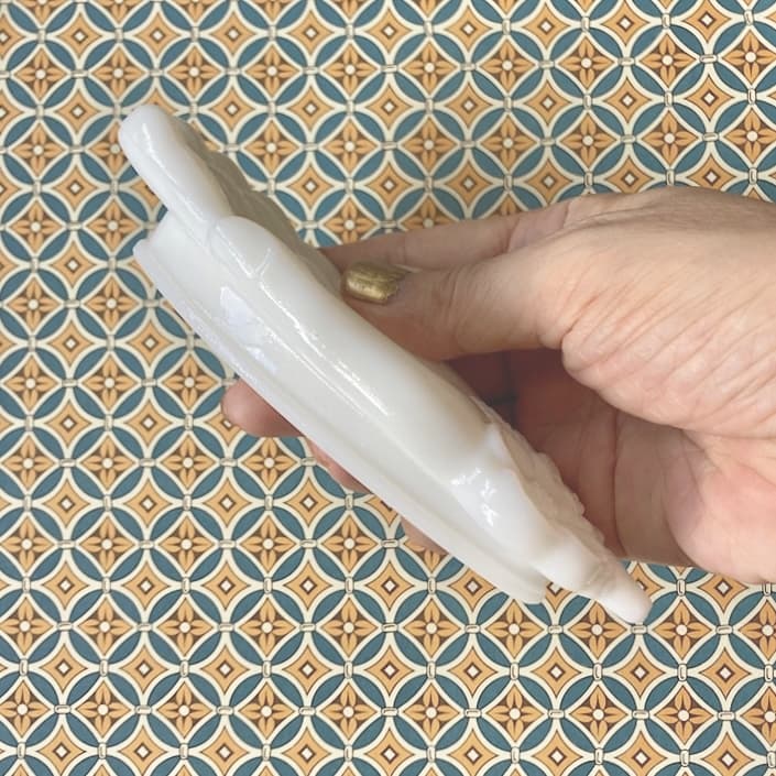 Avon ミルクガラス　ハンドトレイ
