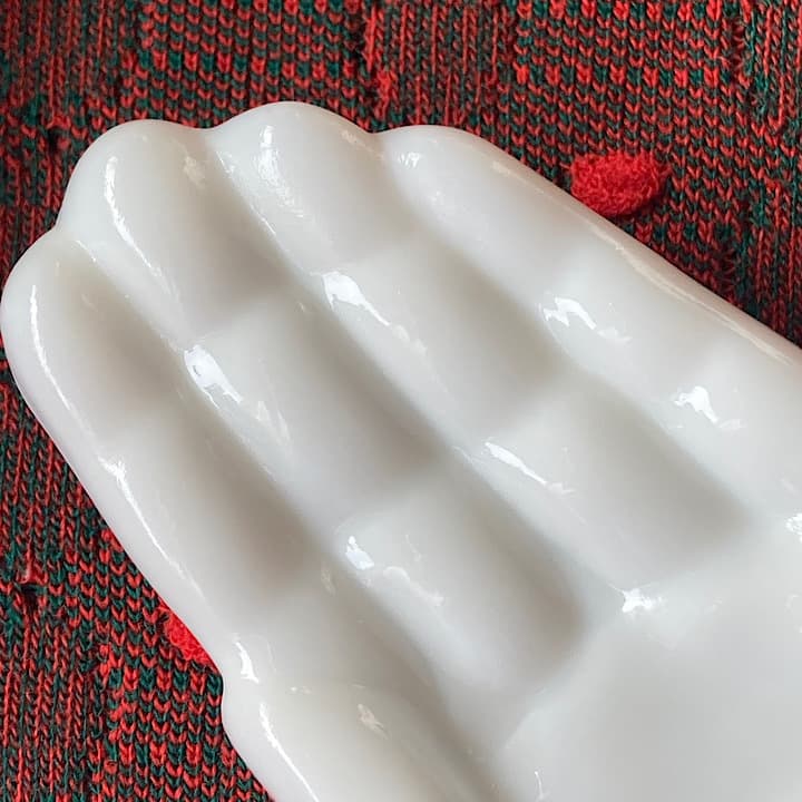 Avon ミルクガラス　ハンドトレイ