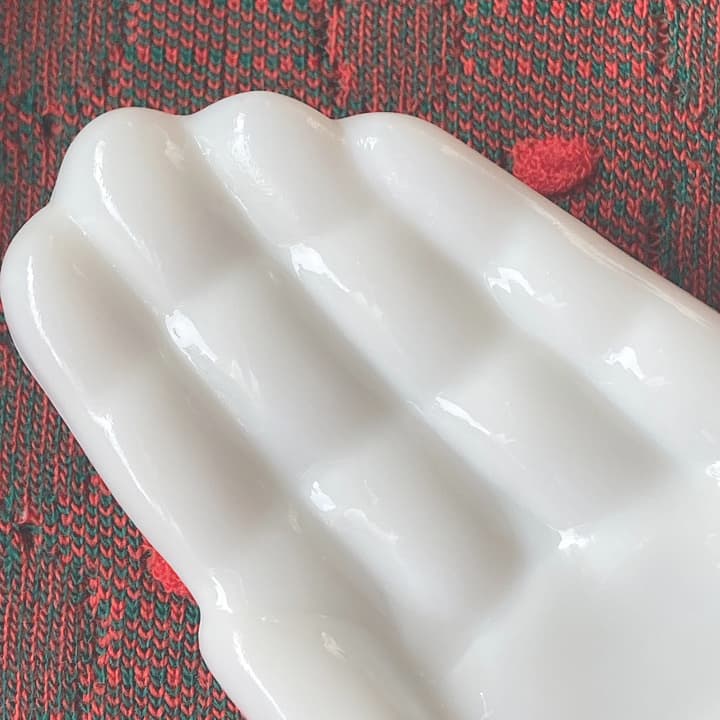 Avon ミルクガラス　ハンドトレイ
