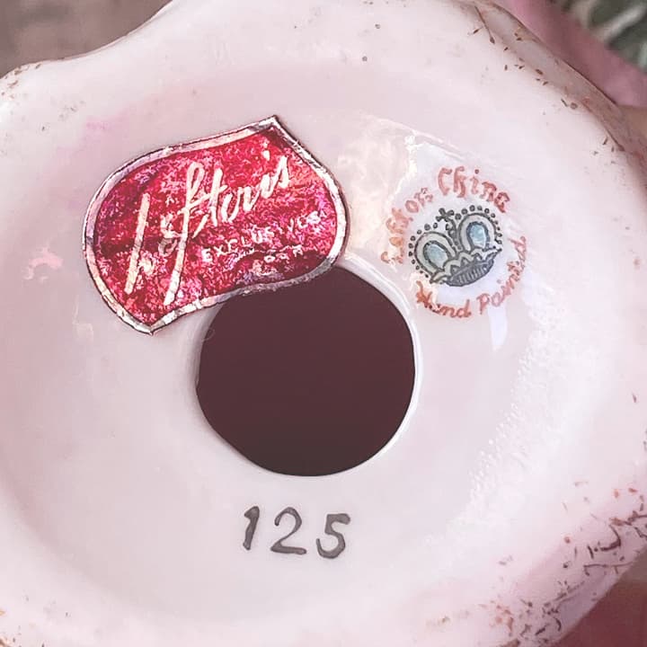 ピースのハンドオブジェ