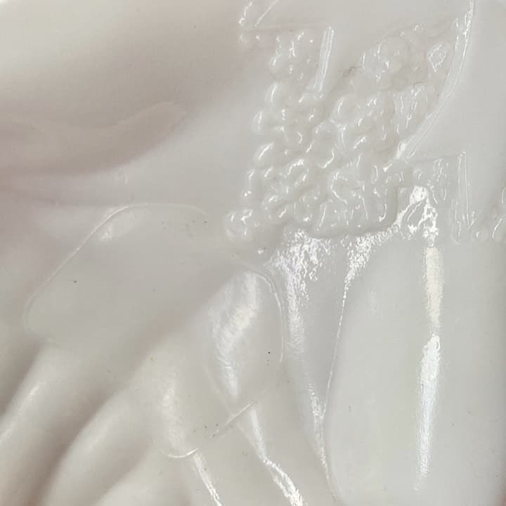 Avon ミルクガラス　ハンドトレイ