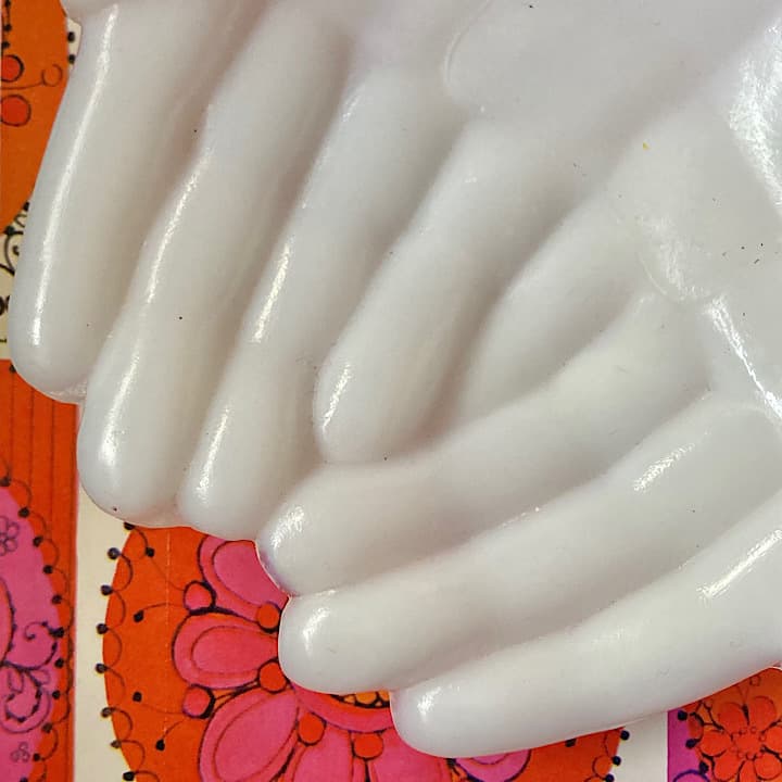 Avon ミルクガラス　ハンドトレイ