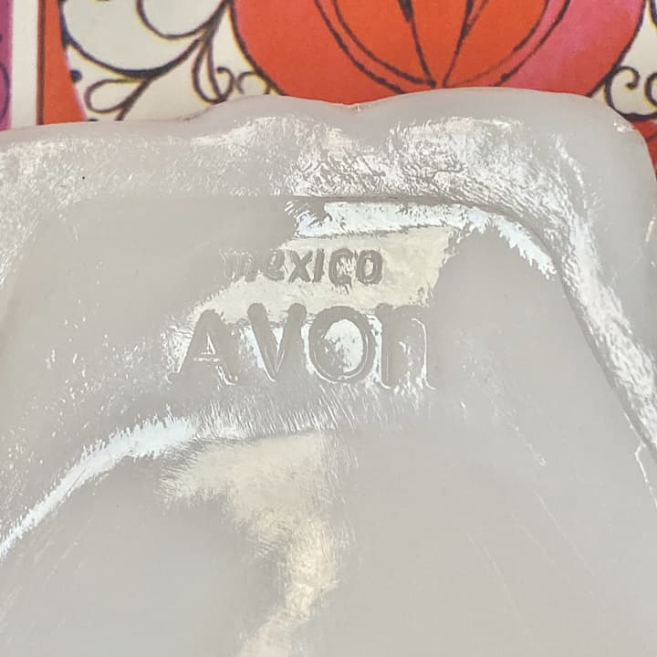 Avon ミルクガラス　ハンドトレイ