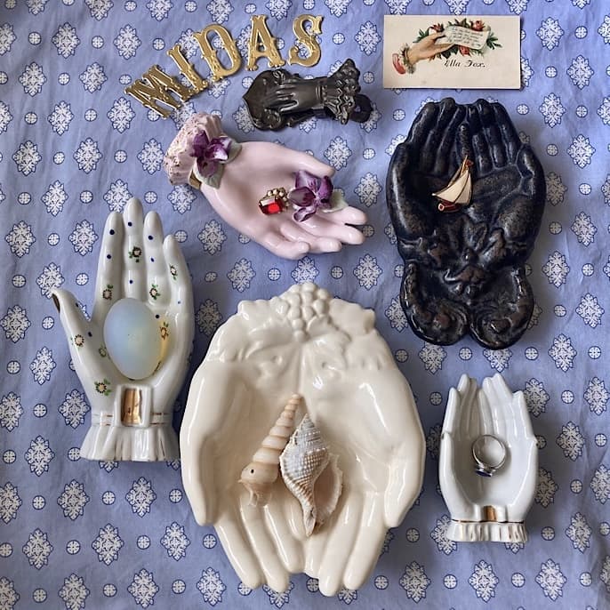 手の形 ハンドトレイ ミルクガラス WESTMORELAND リングホルダー