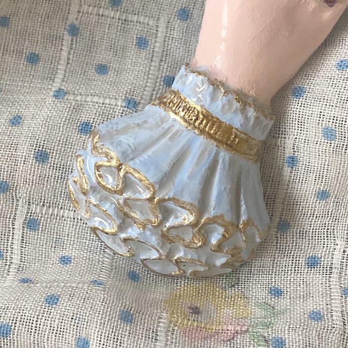 ハンドモチーフブローチ